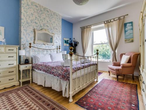 Modern Apartment In Torquay Devon With Private Garden