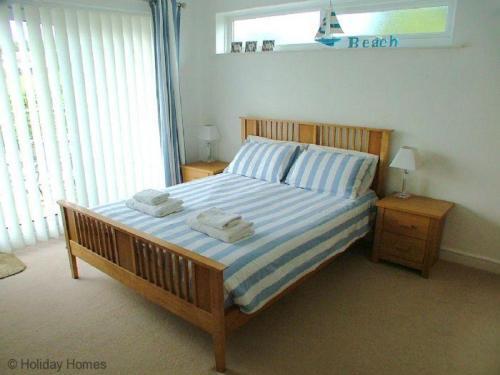 Holiday Home Waves End