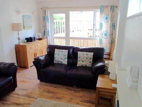 Holiday Home Waves End