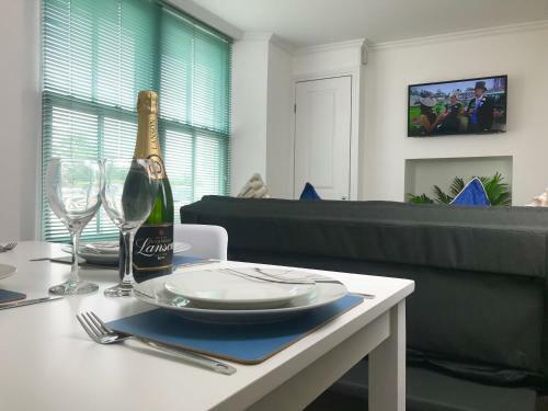 Lux Blu - Truro Apartment