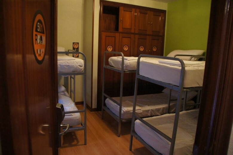 Moon Hostel Bio