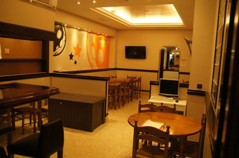 Moon Hostel Bio