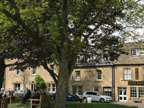 Bed & Breakfast Lucy's Tearoom