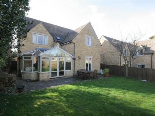 Troutbeck Cottage, Stow On The Wold