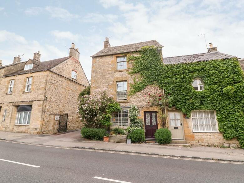 Benfield, Stow On The Wold