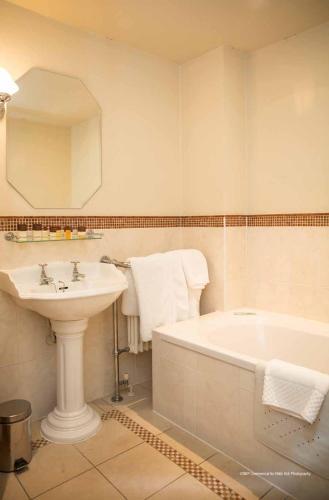Wyck Hill House Hotel & Spa