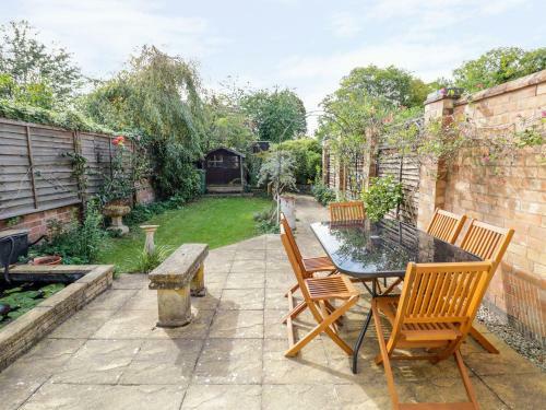 5 Albany Road, Stratford-upon-avon
