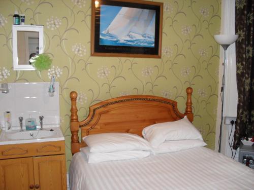 Hostal Roker View Guest House