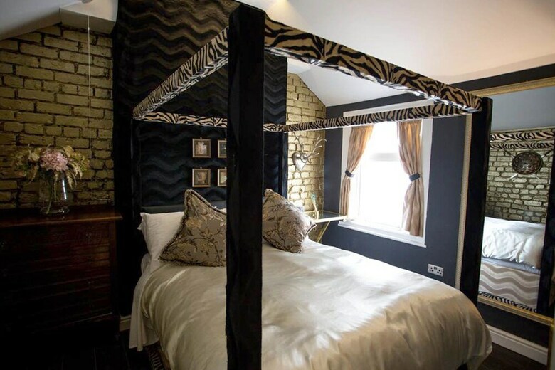 The Music Fable Hotel