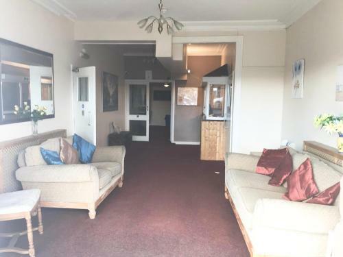 Swansea Bay Hotel