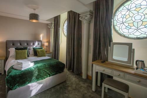 St Nicholas Boutique Hotel