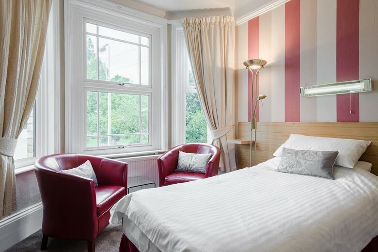 Hostal Cheriton Guesthouse