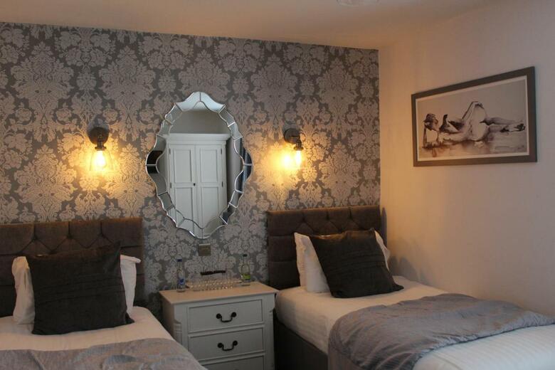 The Mount Pleasant Hotel
