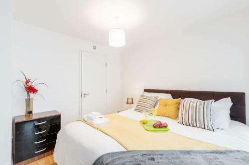 Royal Reign Apartments