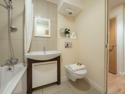 Amazing Slough Centre Apartment