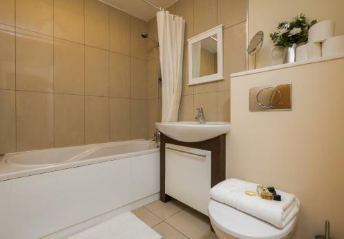 Amazing Slough Centre Apartment