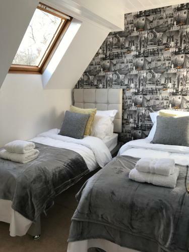 Villa Luxury 3 Bed Home By The Lake