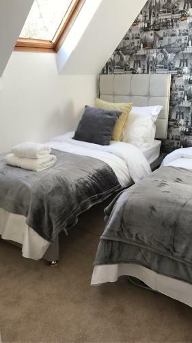 Villa Luxury 3 Bed Home By The Lake