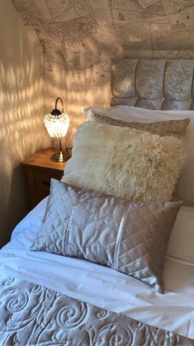 Villa Luxury 3 Bed Home By The Lake