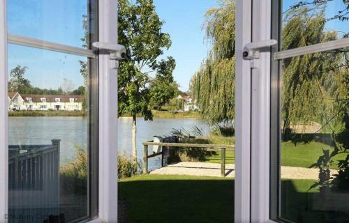 Kingfisher Lake House