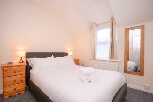 Town Or Country - Jessie Terrace House B
