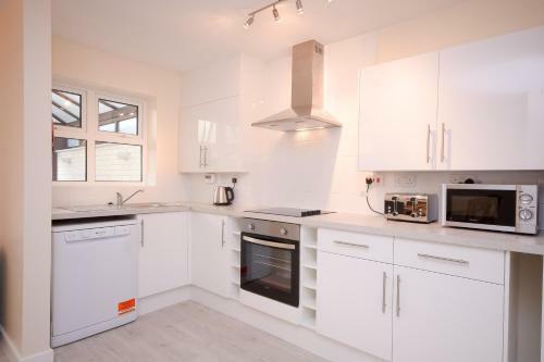 Town Or Country - Jessie Terrace House B
