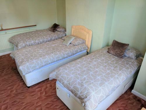 Hostal Long Stay Group - St Josephs Rooms