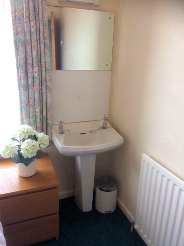 Hostal Long Stay Group - St Josephs Rooms