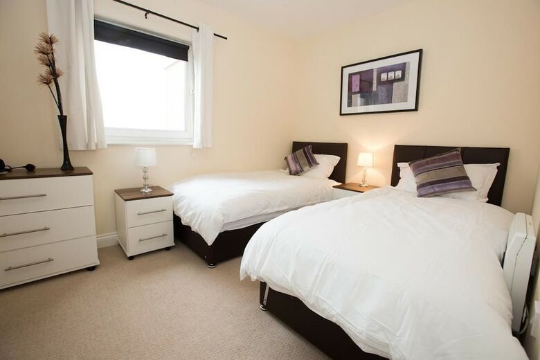 White Star Apartments