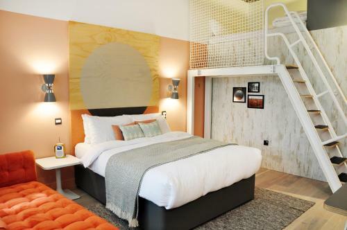 Hotel Room2 Southampton Hometel