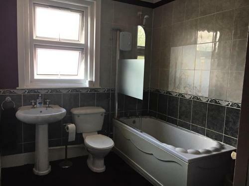 Hostal Glenmore Guesthouse