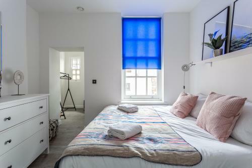 Shape Of Water - 2 Bed Apartment