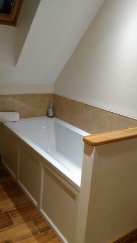 Bed & Breakfast White Cottage B And B