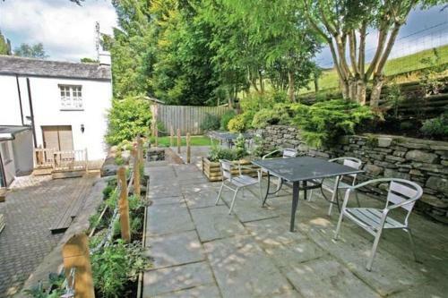 Yew Tree Cottage (ings)