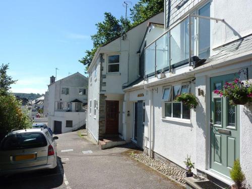 Stones Throw, St Mawes