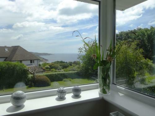 White Horses, Salcombe