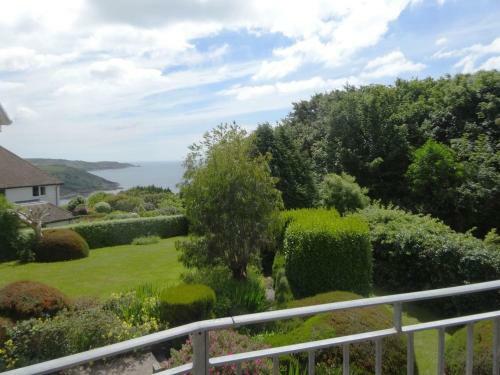 White Horses, Salcombe