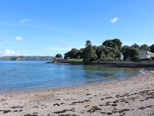 Lake View, Saltash