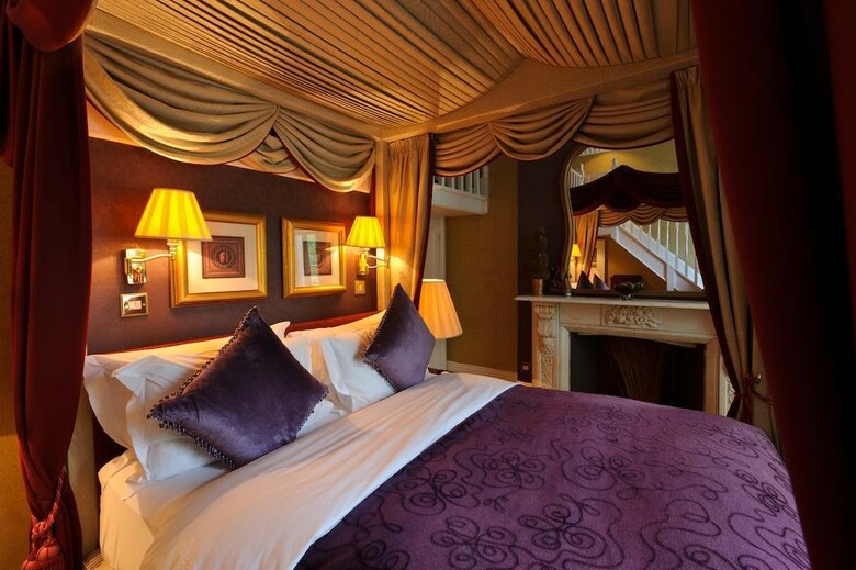 Hotel The Colonnade