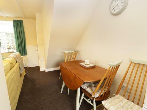 2 Church Cottages, Scarborough