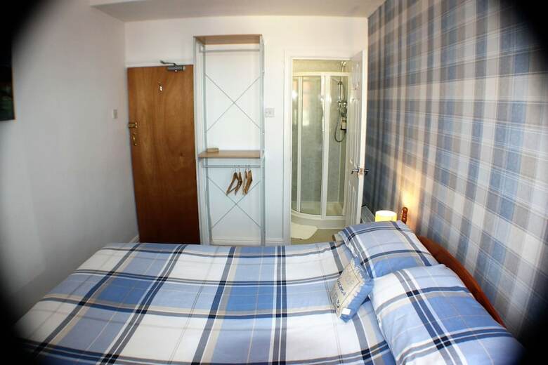 Bed & Breakfast Kenways Guest House