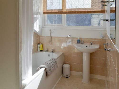 Cranbrook Apartment