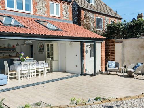 Ascot Villa