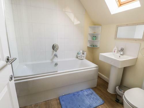 Dotty's Sunshine Cottage