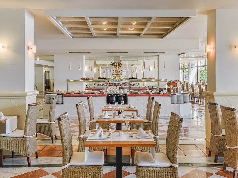 Hotel H10 Conquistador