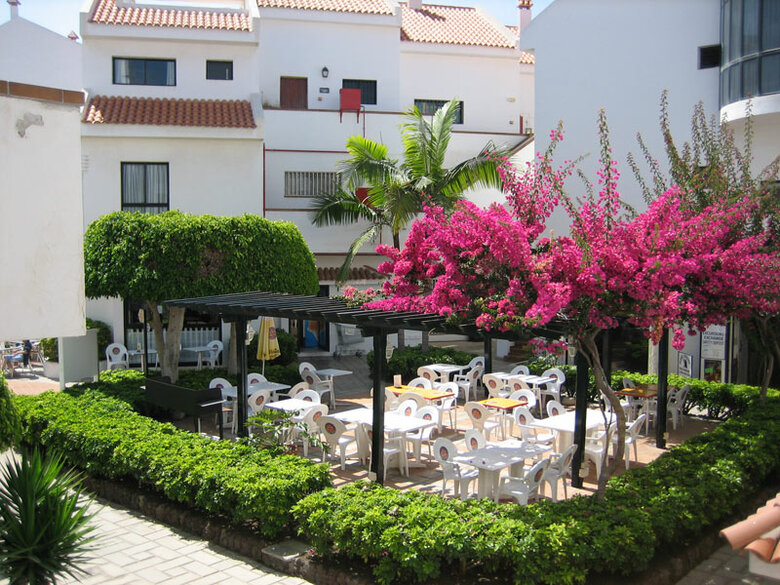 Apartamentos Hg Cristian Sur