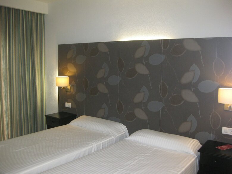 Apartamentos Hg Cristian Sur