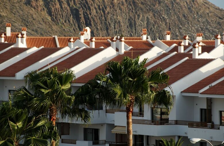 Apartamentos Hg Cristian Sur