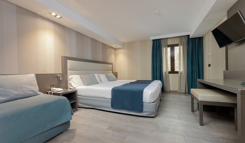 Hotel Reina Cristina