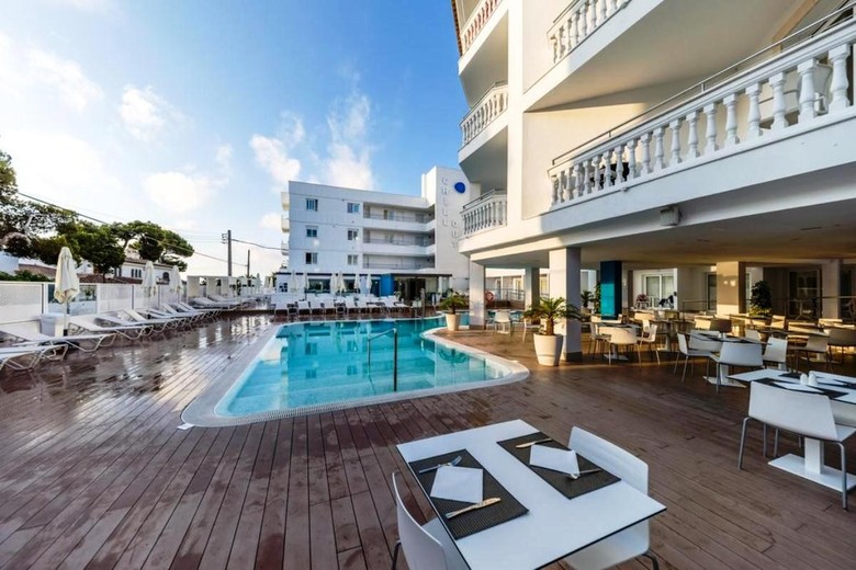 Hotel Triton Beach